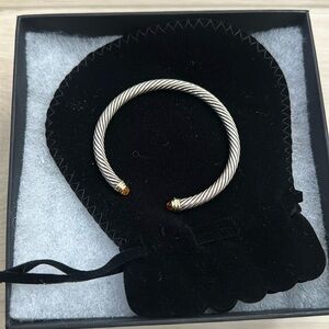 Gorgeous on! Great condition hardly used with box no tags